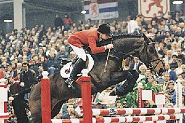 burggraaf-cFC39477C-DC65-BDCA-85E2-327A4B8D6BF9.jpg